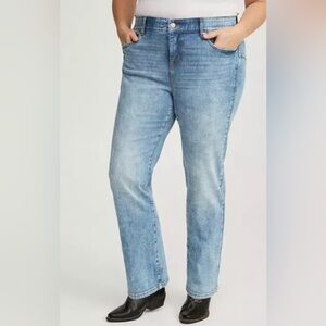 NWT Torrid Women’s Bombshell Straight High-Rise Jeans, 18 Regular